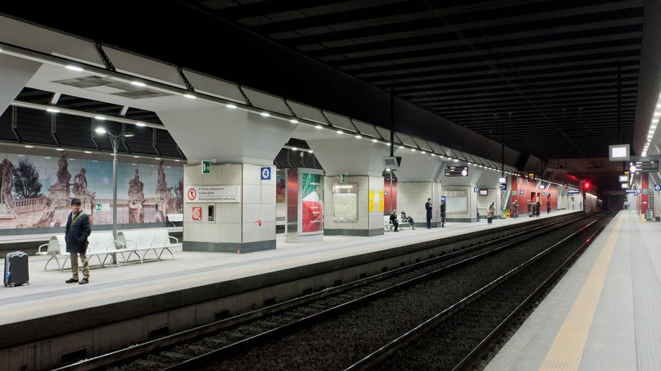 Schréder has many years of experience in lighting metro stations, we were the first to deliver an all LED lighting solution for Porta Susa metro station in Turin